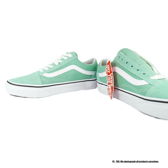VANS OLD SKOOL WOMEN'S LOW TOP SNEAKERS - Picture 3 of 6